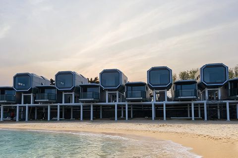 10 Amazing Space Capsule House Designs You Need to See in 2026